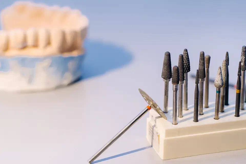 Screwless Dental Implants Near Me